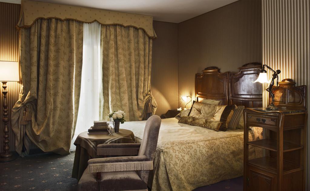 Junior Suite with Garden View,371039323:JPEG