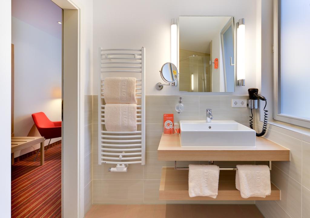 Business Double Room,665591076:JPEG