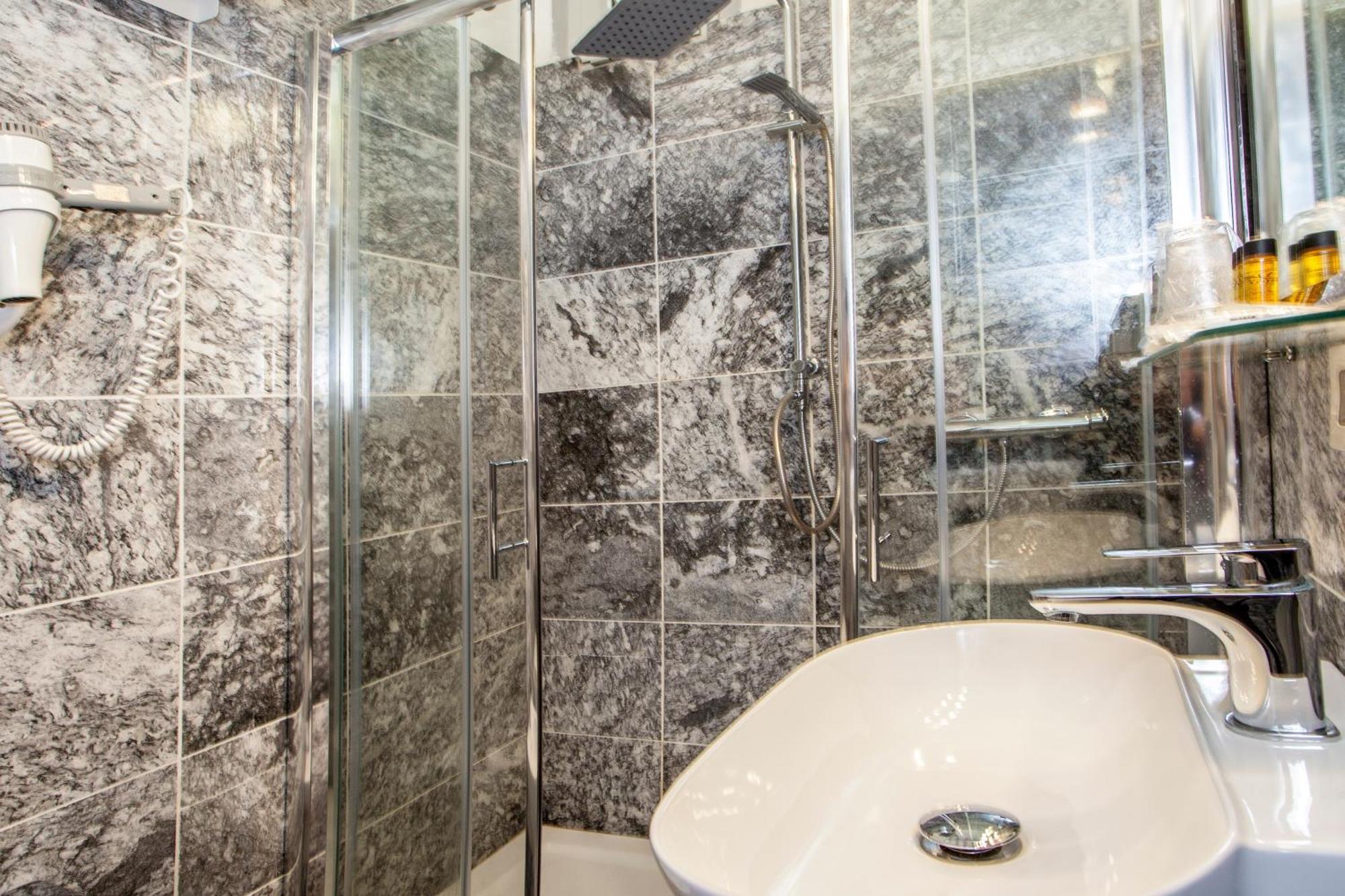 Twin Room,766574365:JPEG