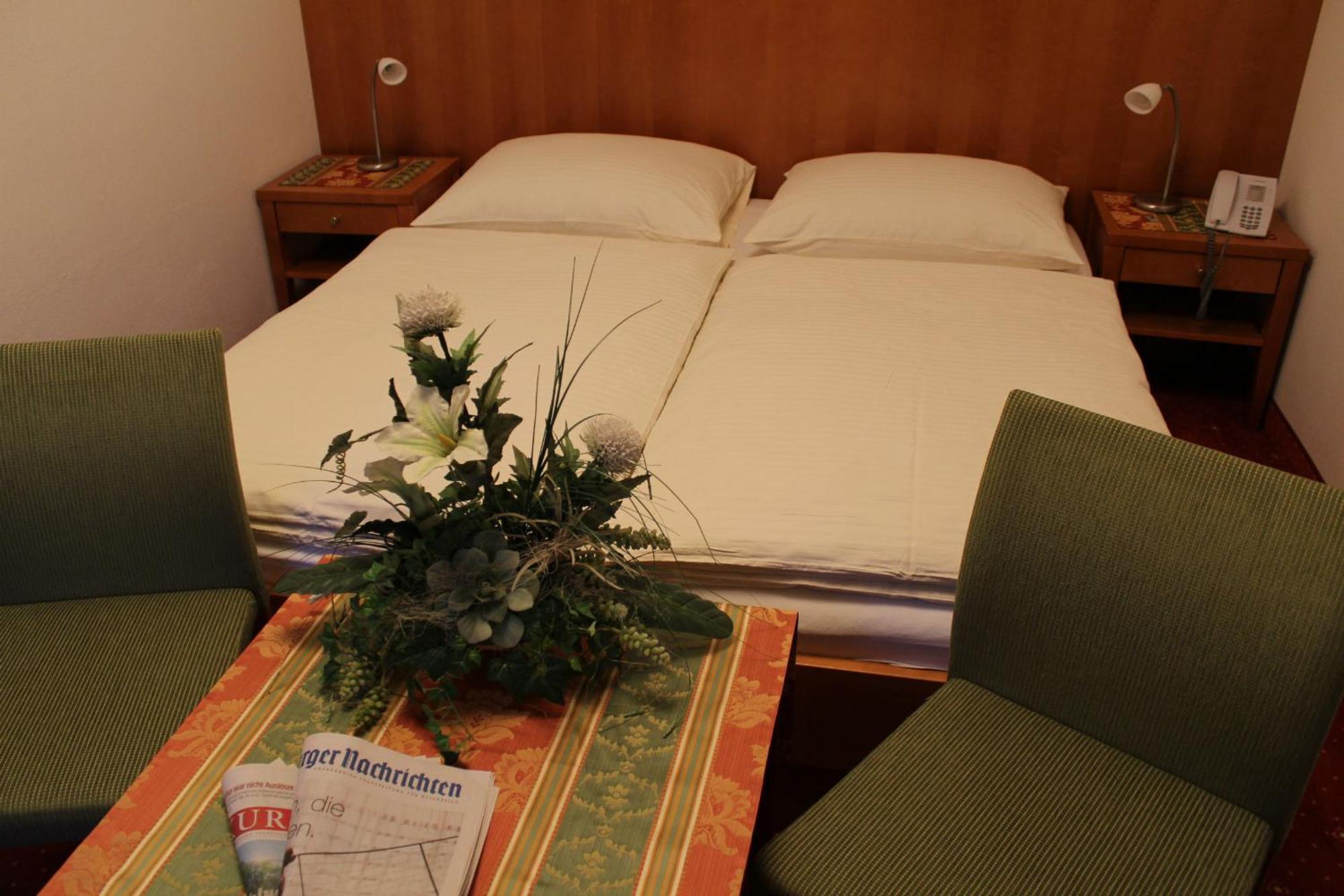 Double Room (1 Adult)