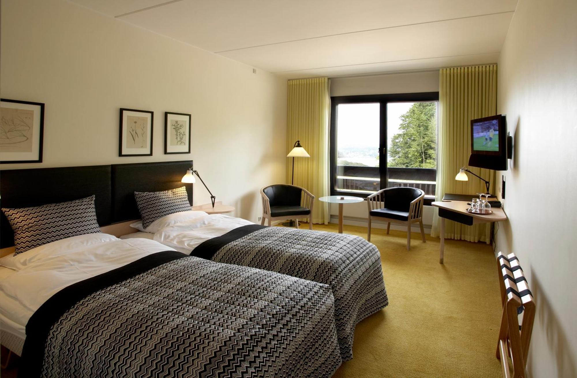 Double or Twin Room with Partial Fjord View,1129424544:JPEG