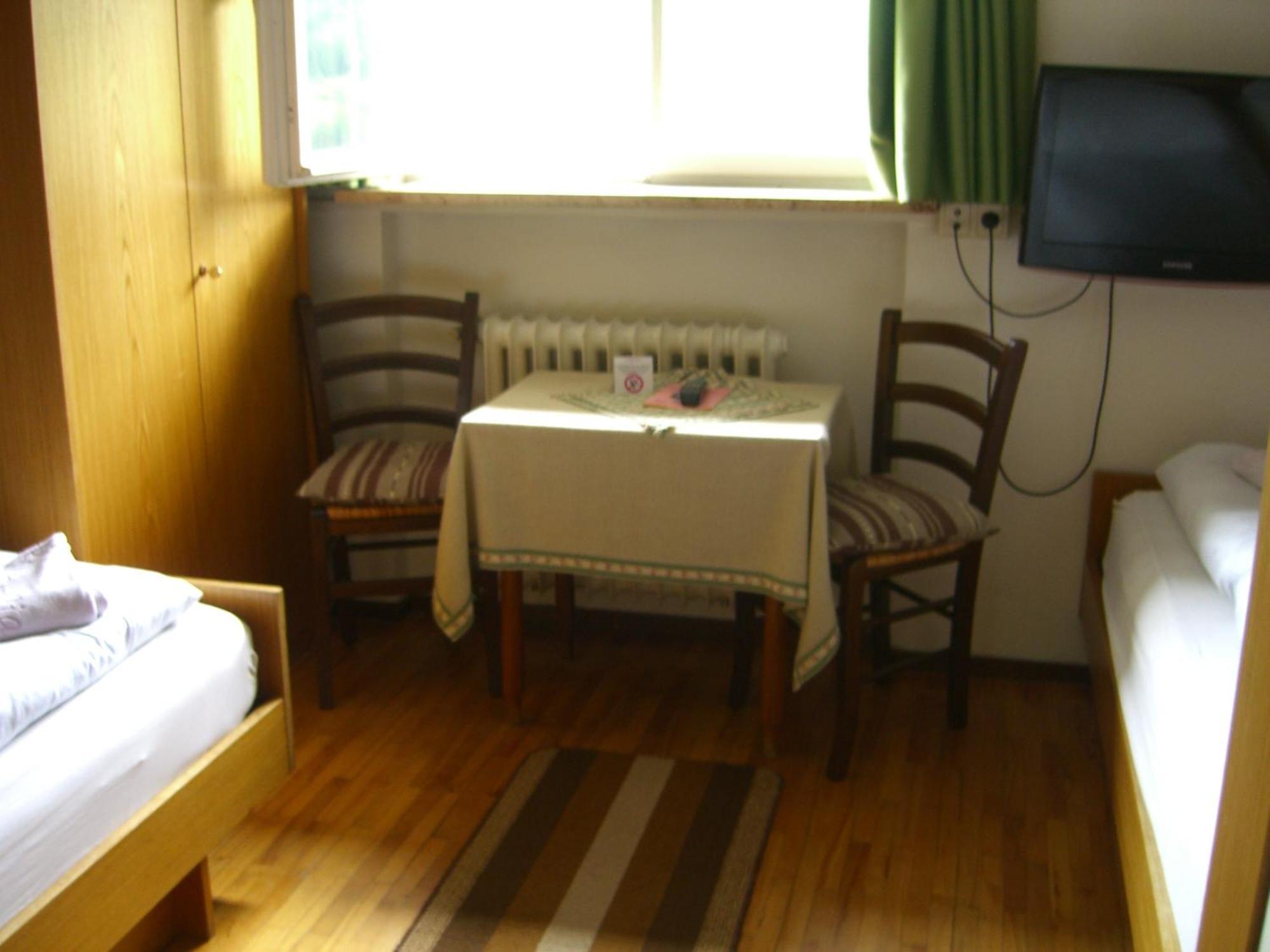 Zweibettzimmer