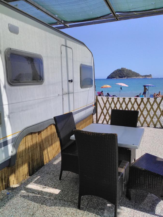 Wohnwagen am Strand