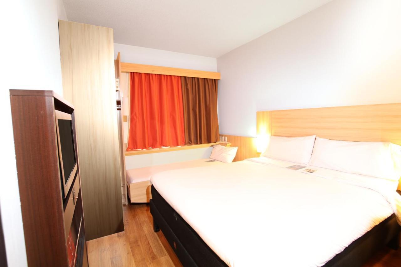 Queen Room with extra bed,1213103386:JPEG