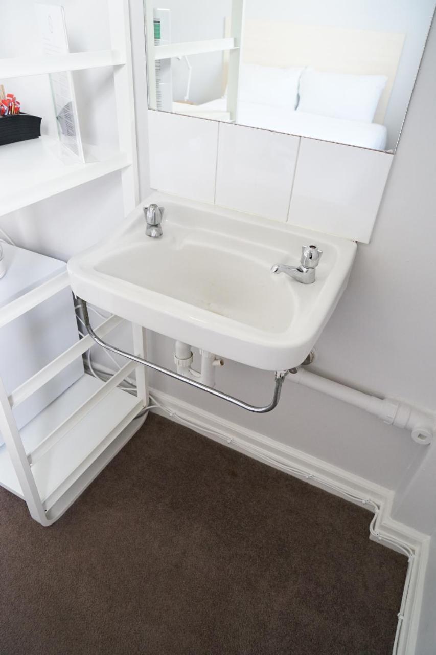 Habitación Doble con baño compartido