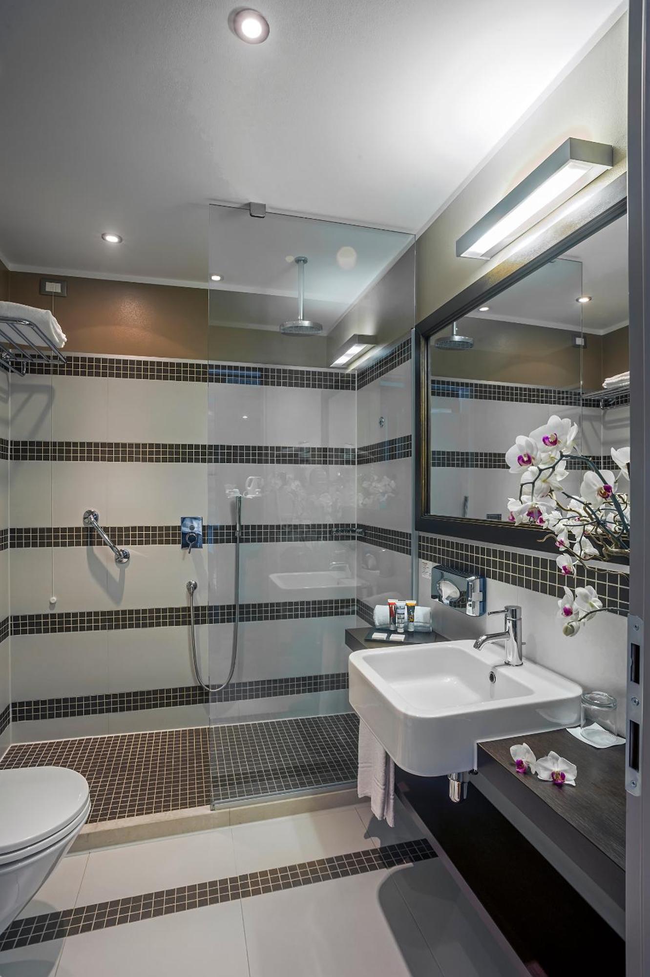 Standard Double Room,1274528596:JPEG