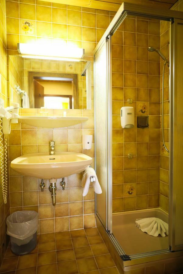 Single Room,1756679674:JPEG