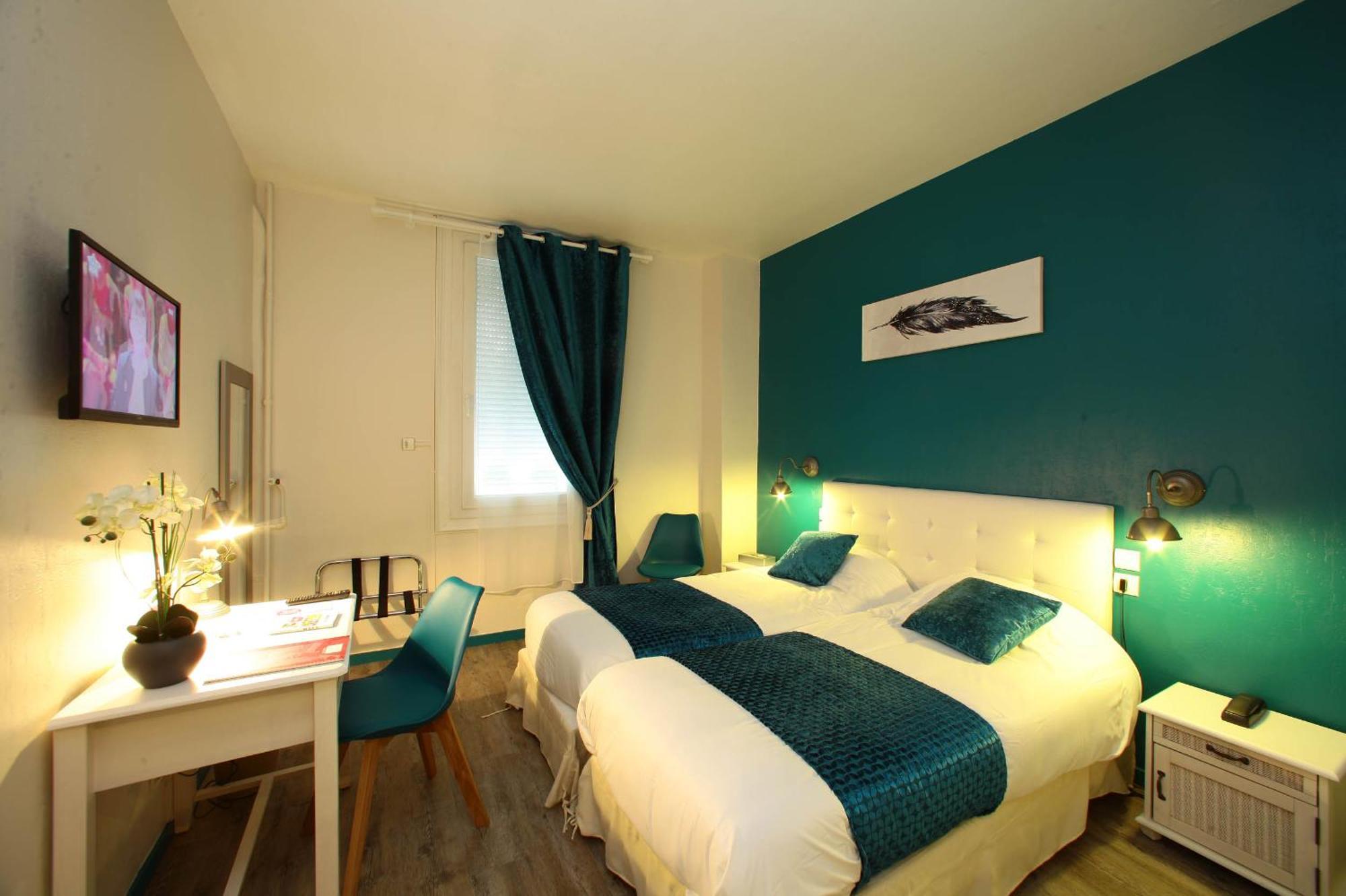 Comfort Double Room with Air Conditioning,843234845:JPEG