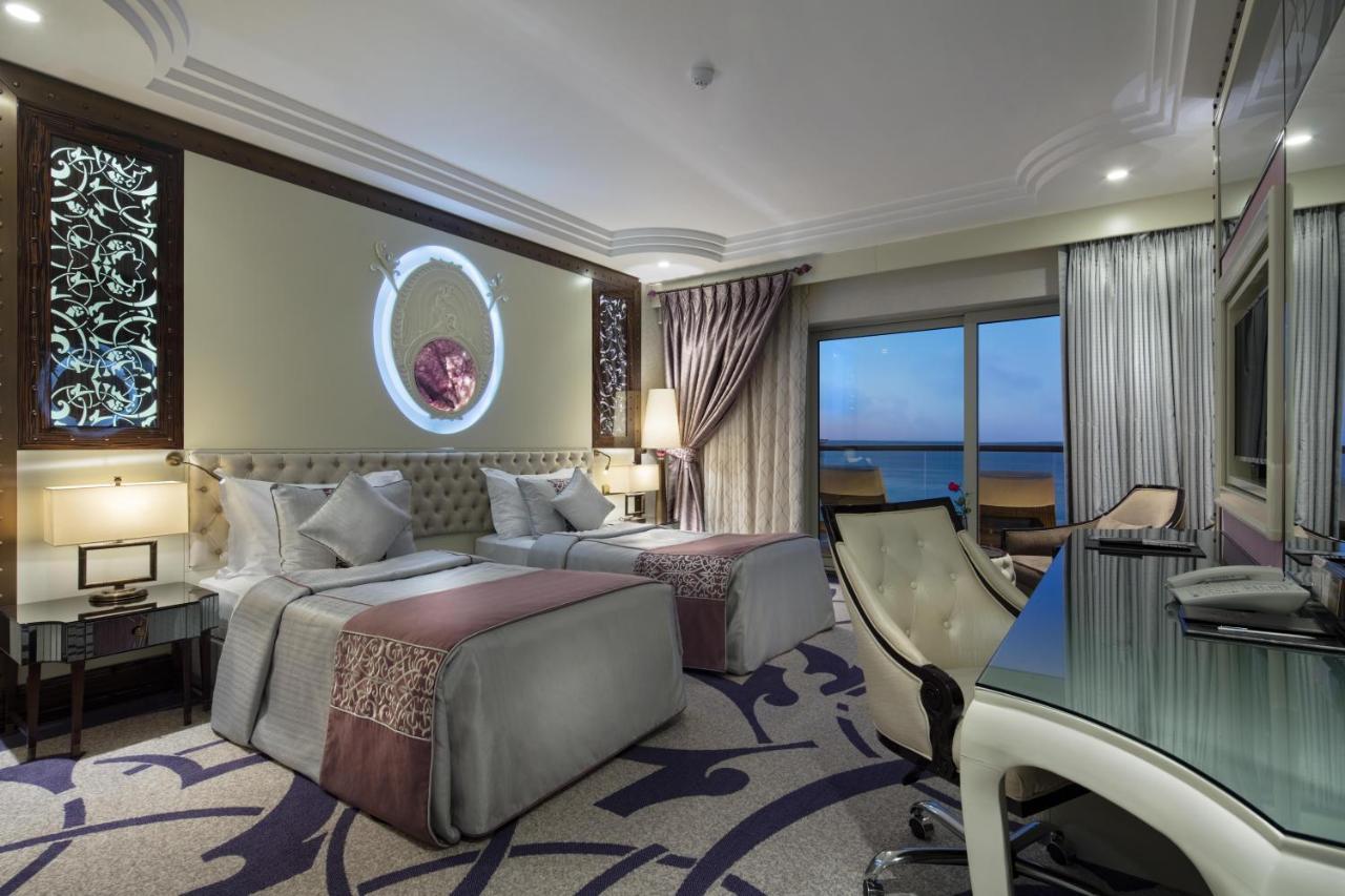 Deluxe Dreibettzimmer mit Meerblick