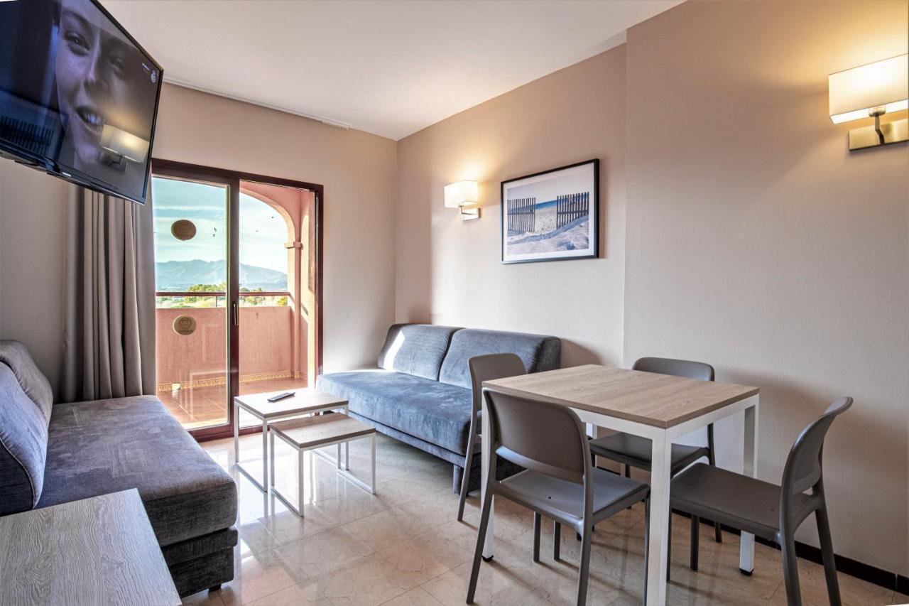 One-Bedroom Apartment with Terrace (1-4 pax),1306907161:JPEG