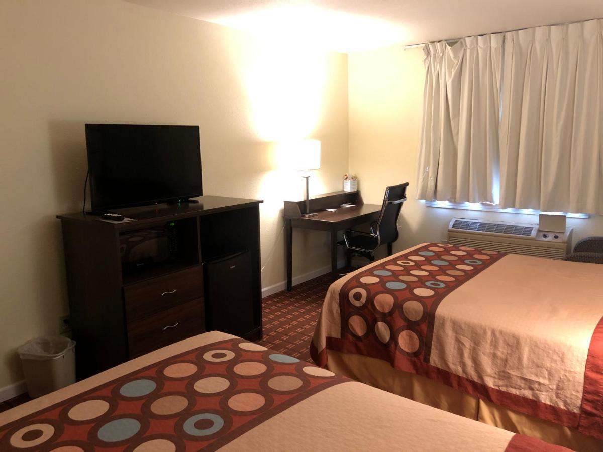 Double Room with Two Double Beds - Non-Smoking