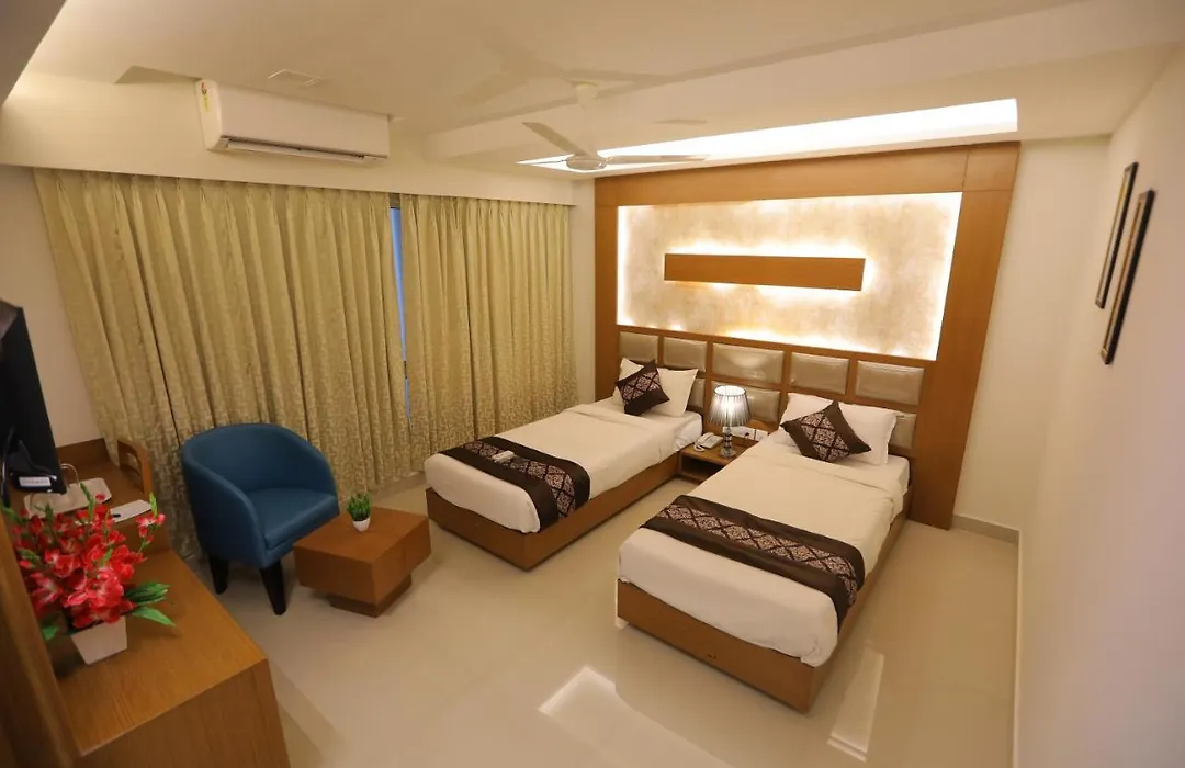 Greens Suite - Business Class Hotel - Opposite Ripon Building-1
