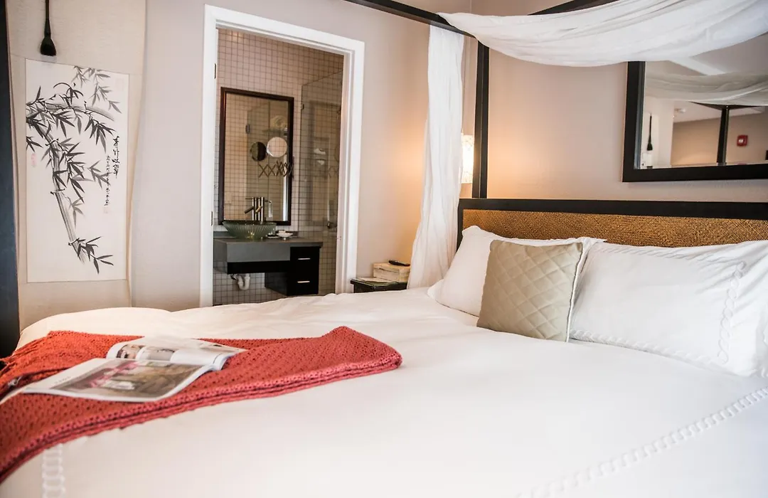 Cadet Hotel-1