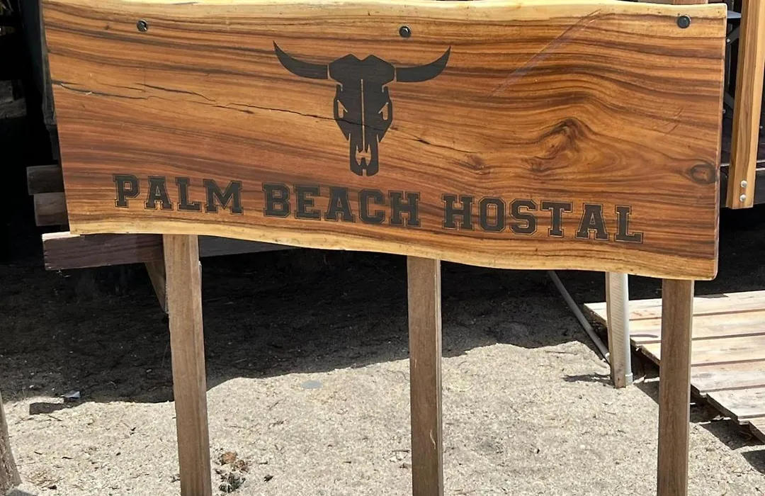 Palm Beach Hostal-1
