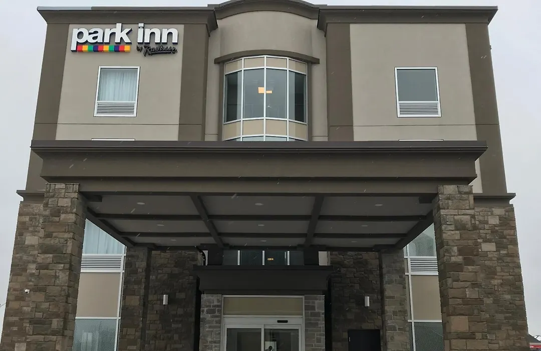 Park Inn By Radisson Brampton, On-1
