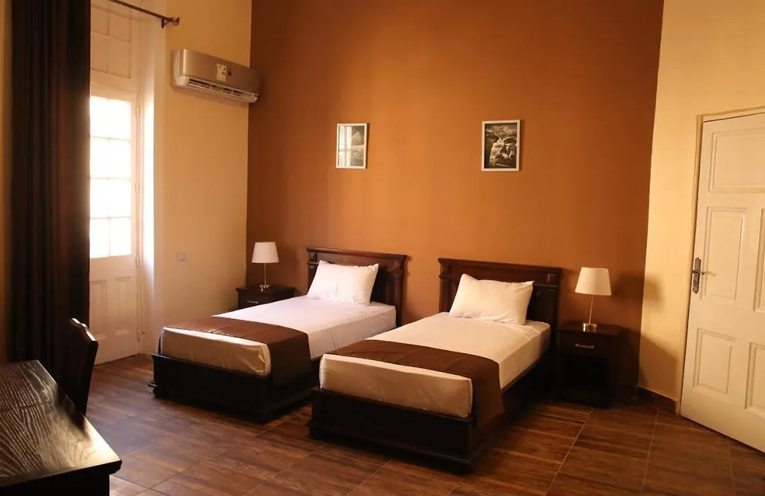 Gresham Hotel-1