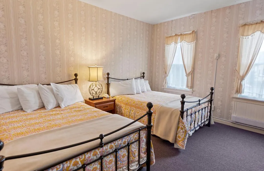The Pines Inn-1