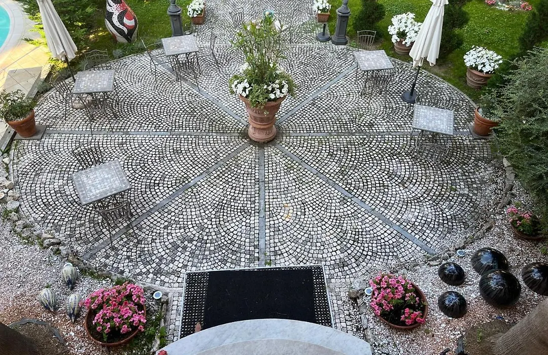 Villa Mirosa-1