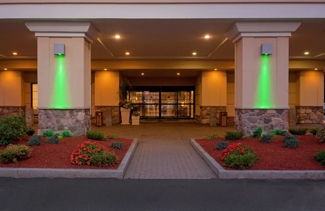 Holiday Inn & Suites Boston Peabody By Ihg-1