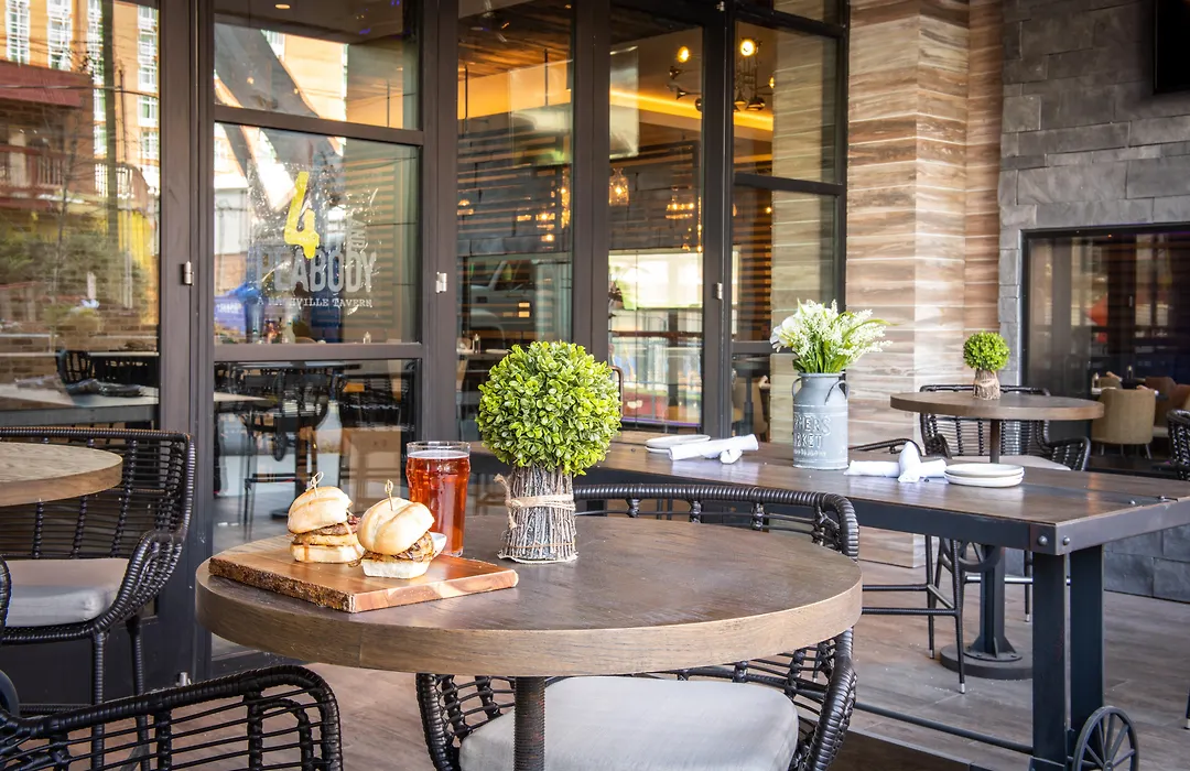 Holiday Inn & Suites Nashville Downtown - Broadway By Ihg-1
