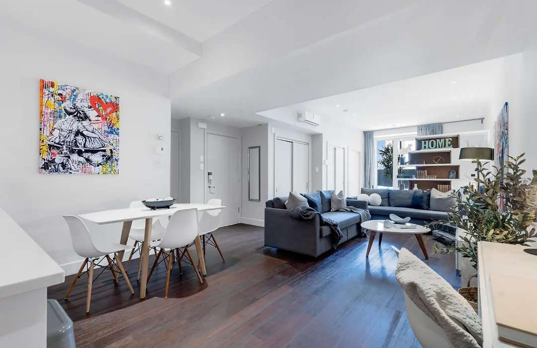 Liv Mtl Soho Spacious Rooftop Suites For Groups Near Downtown Montreal-1