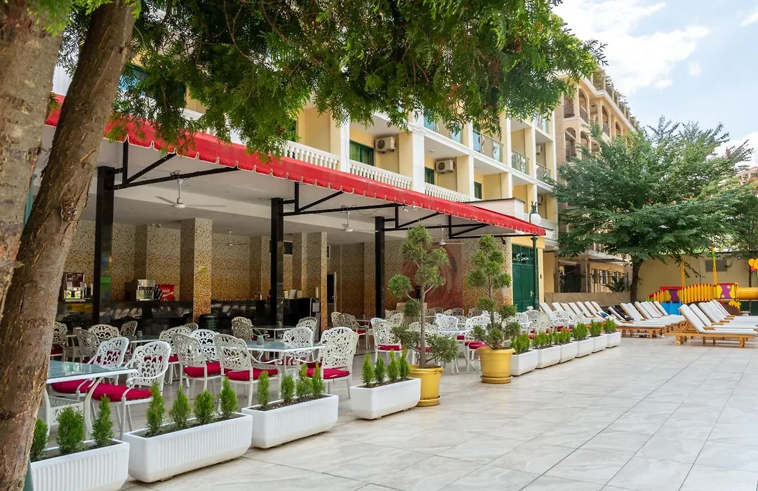 Planeta Hotel & Aquapark Free Beach Access-1