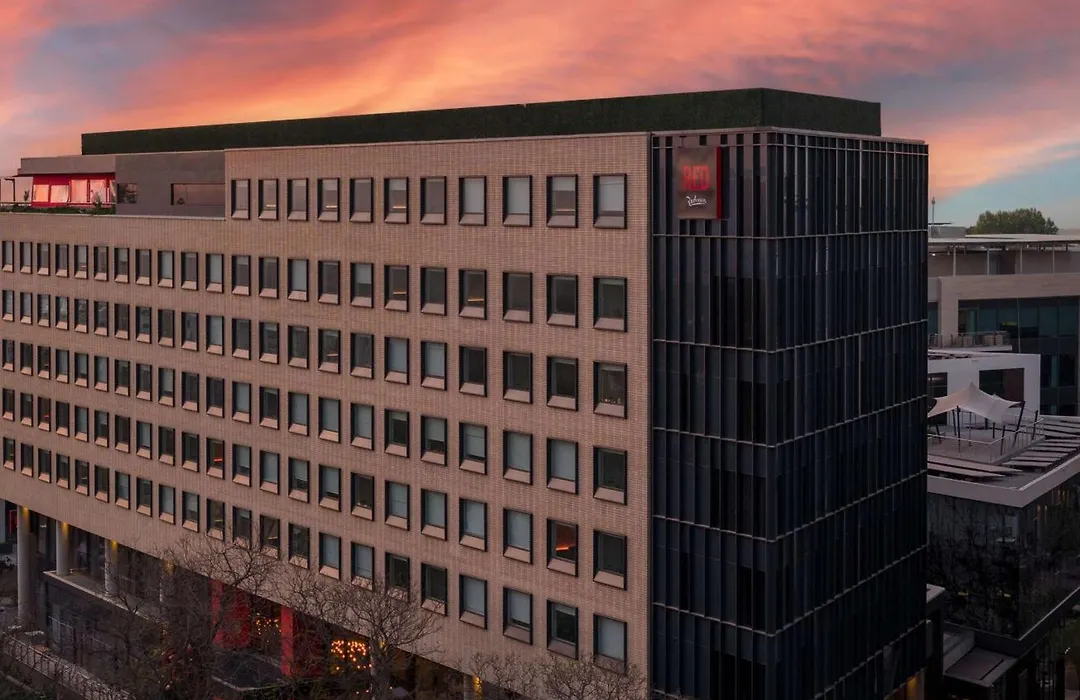 Radisson RED Hotel Johannesburg Rosebank-1