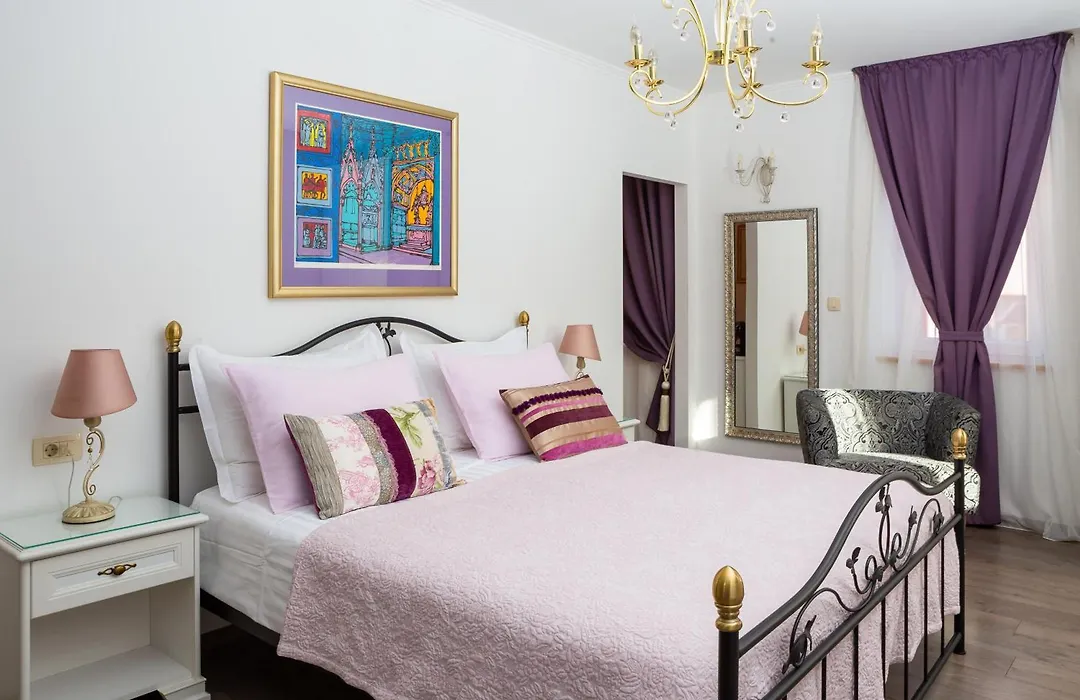 Romantic Luxury Rooms-1