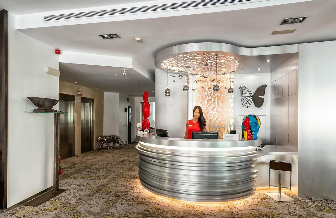 Mariposa Hotel Malaga-1