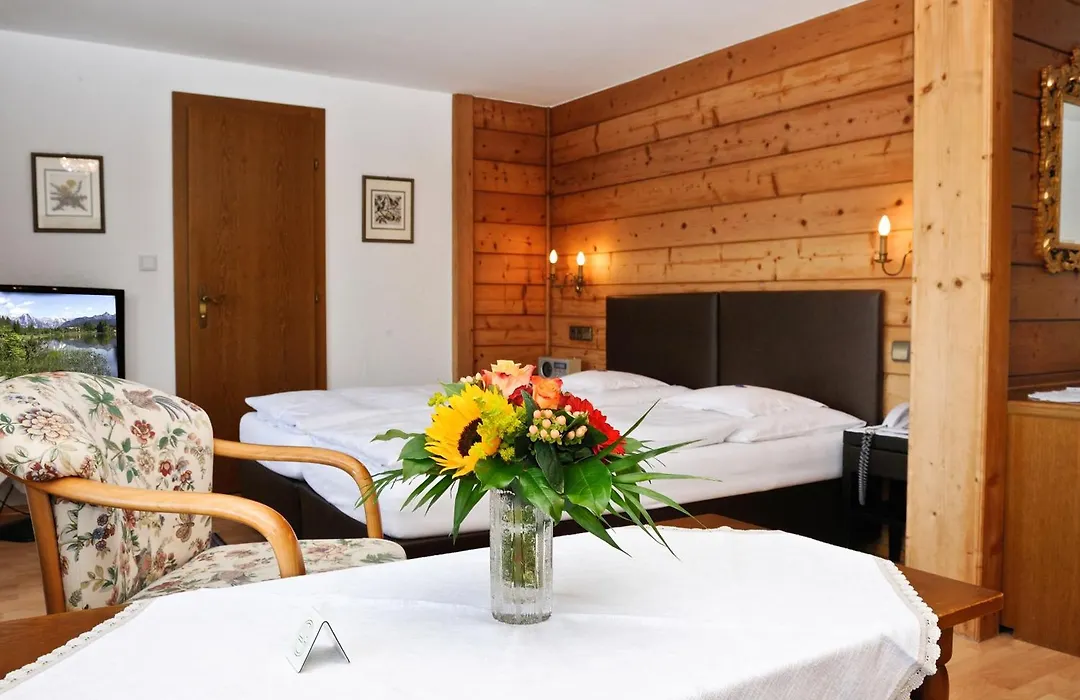 Hotel Helga-1