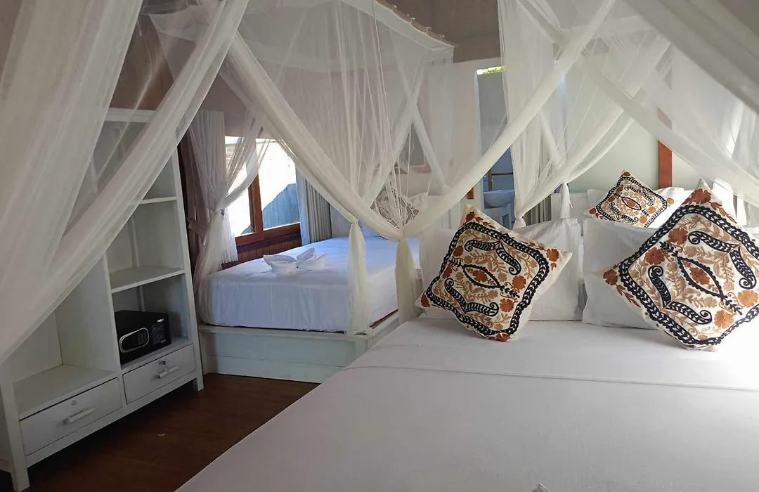 Bintang Tiga Bungalows Gili Air-1