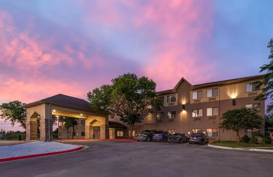Comfort Suites Omaha East-Council Bluffs-1