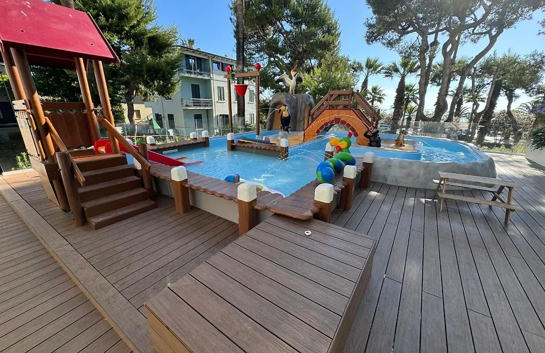 Hotel Relax Family & Spa-1