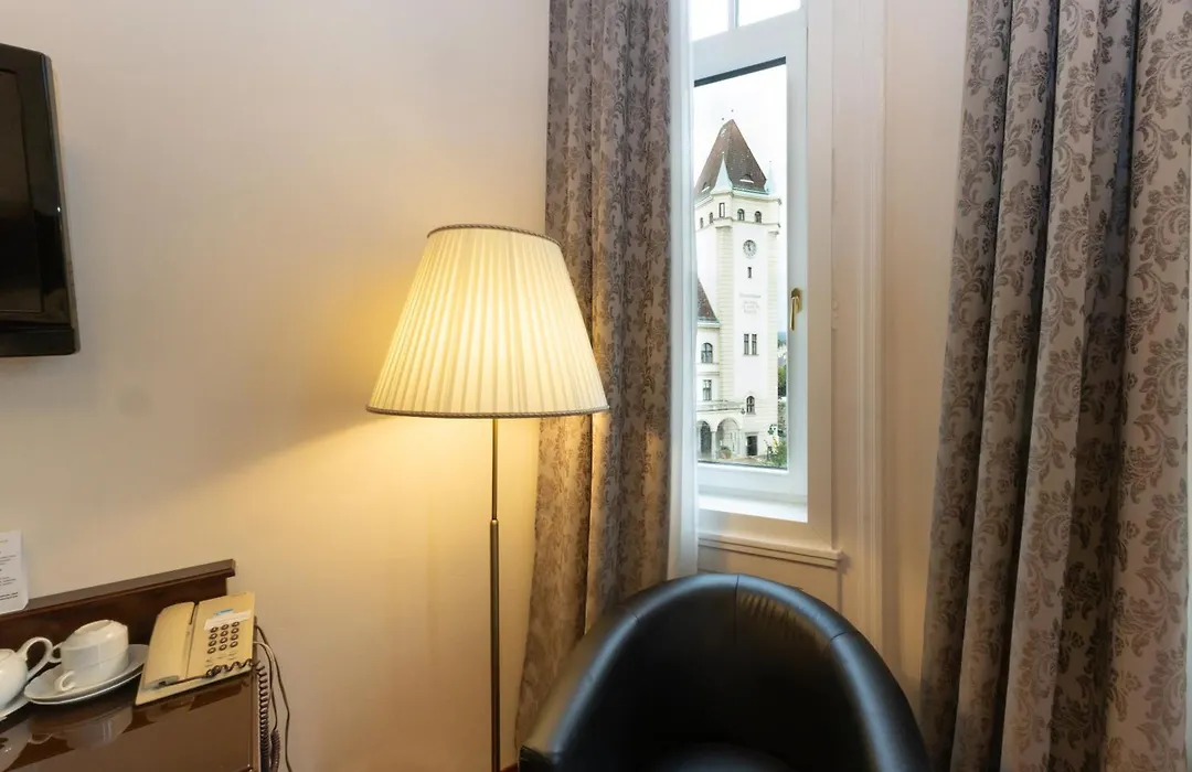 Hotel Viktoria Schoenbrunn-1