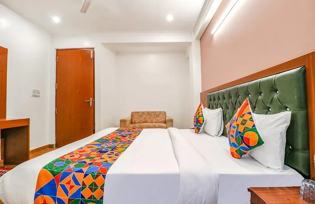 Fabhotel Lime Tree - Nr Yashobhoomi Convention Centre-1