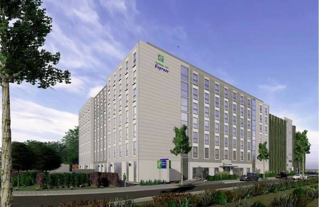 Holiday Inn Express - Düsseldorf Airport-1