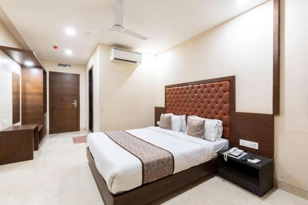 Hotel Vertigo Suite Kurla West-1