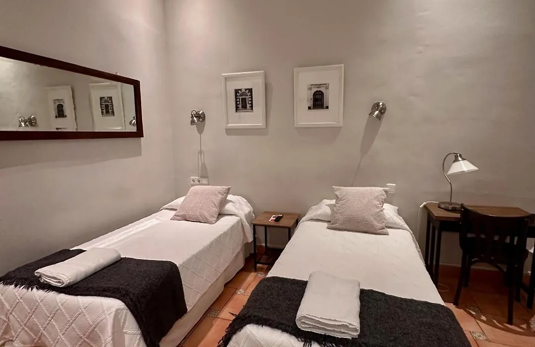 Casa Consell Gran Via, Guest House-1