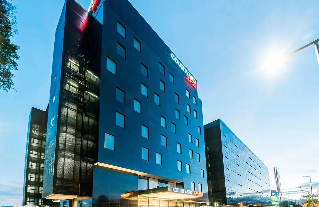 Courtyard By Marriott Bogota Airport-1