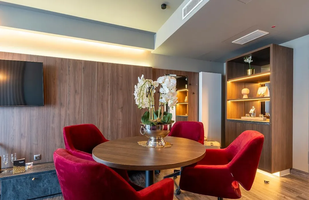 Plaza Premium Heidelberg-1