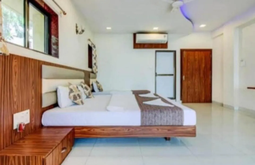 Hotel Golden Palms-1