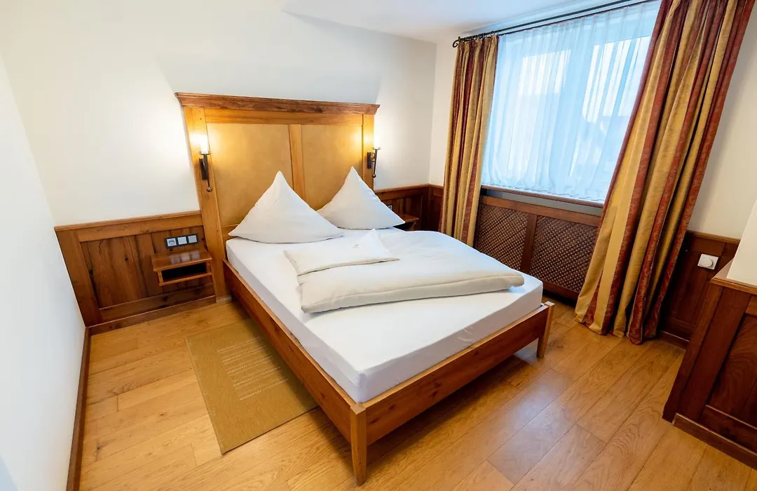 Hotel Hirsch-1