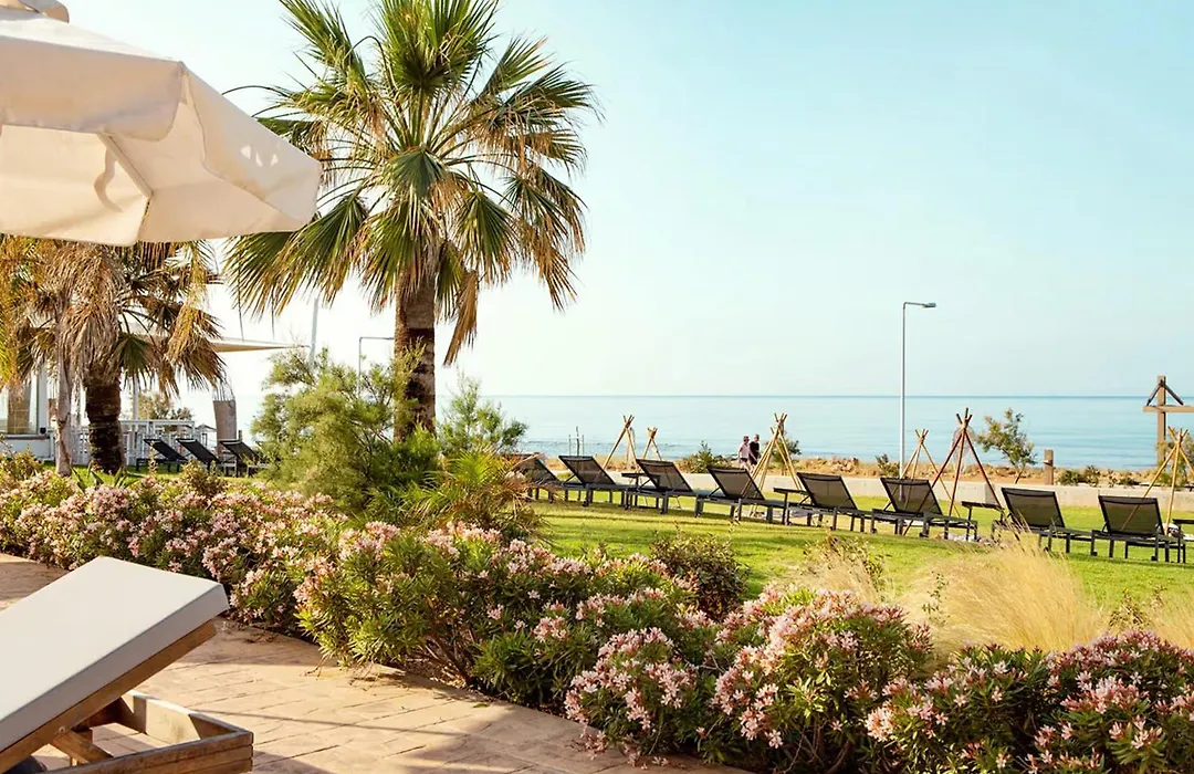 Piere - Anne Beach Hotel-1