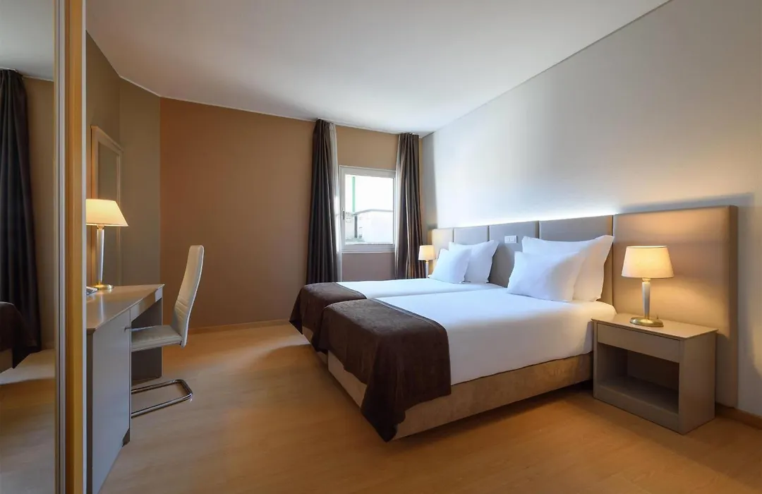 Tryp By Wyndham Porto Centro Hotel-1