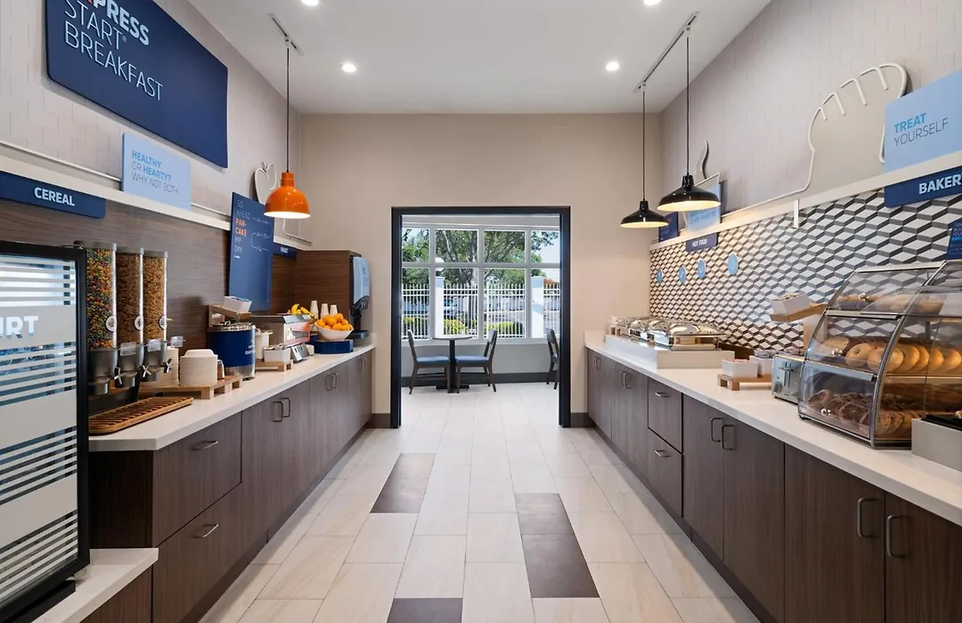 Holiday Inn Express St. Petersburg North / I-275 By Ihg-1