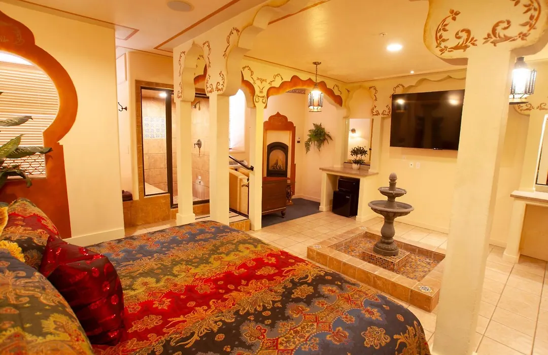 Destinations Inn Theme Rooms-1