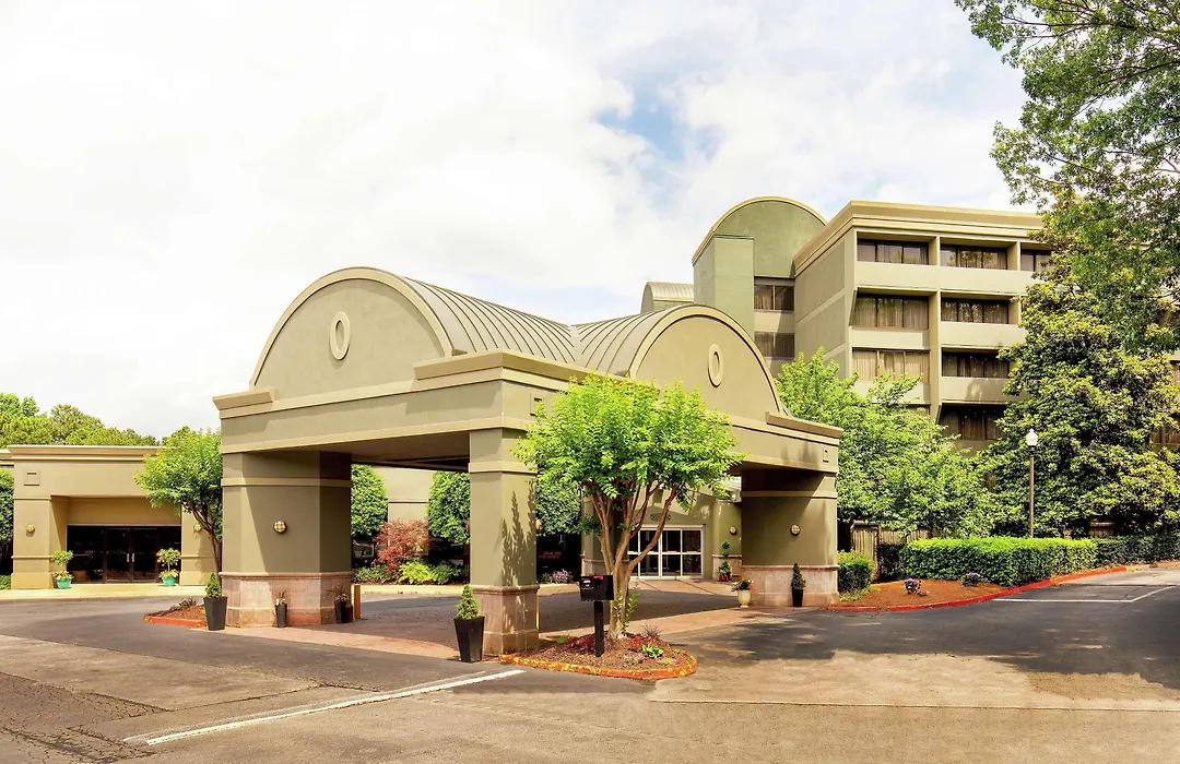 Doubletree By Hilton Atlanta Windy Hill Ballpark-1