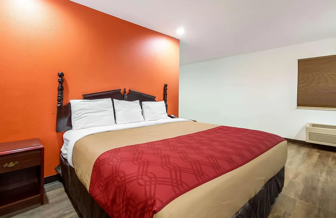 Econo Lodge Franklin-1