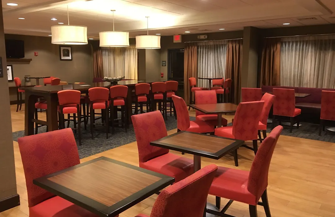 Hampton Inn Bedford-1