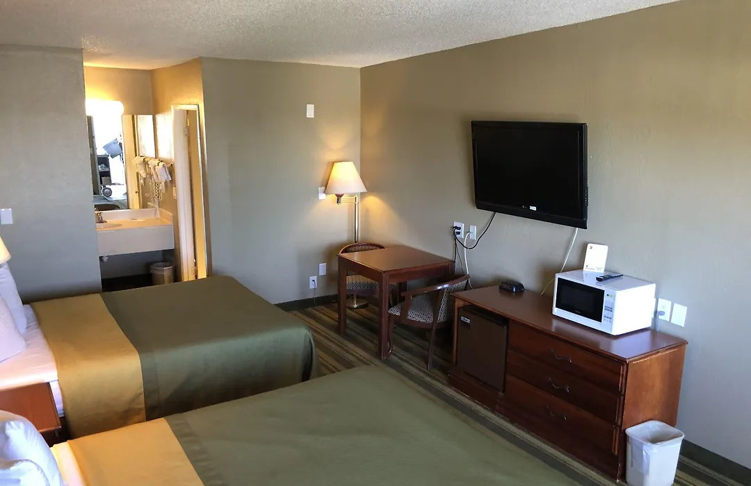 Super 8 By Wyndham Ridgecrest-1